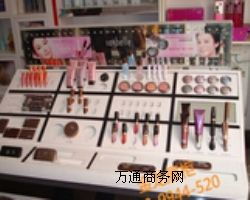 淺談化妝品展柜制作3個設計理念